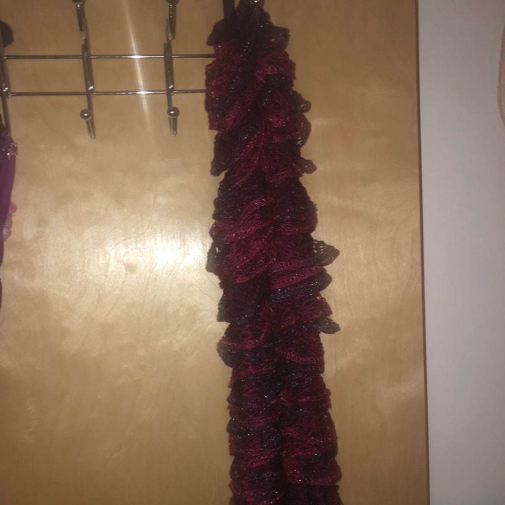 Ruffled scarf